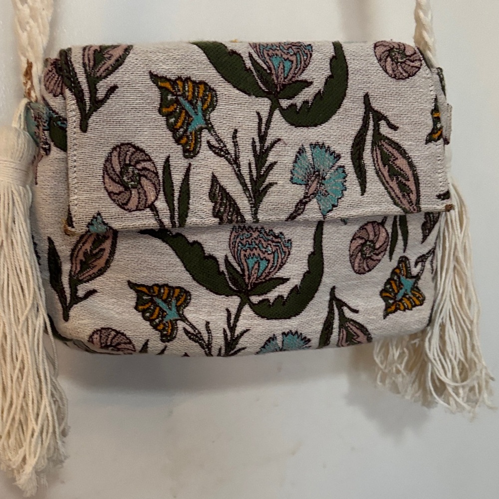 Floral Cream Universal Thread fabric purse - Picture 3 of 9